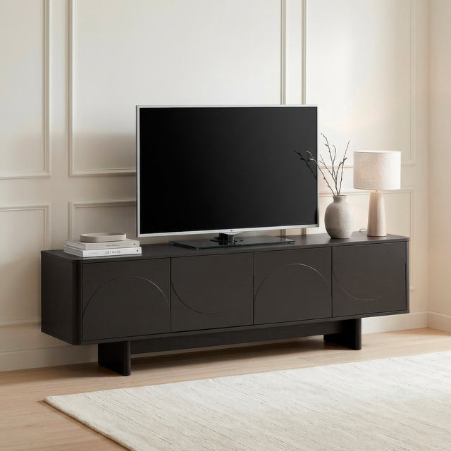 Mueble TV Solei 180 cm Negro, en ambiente de salón