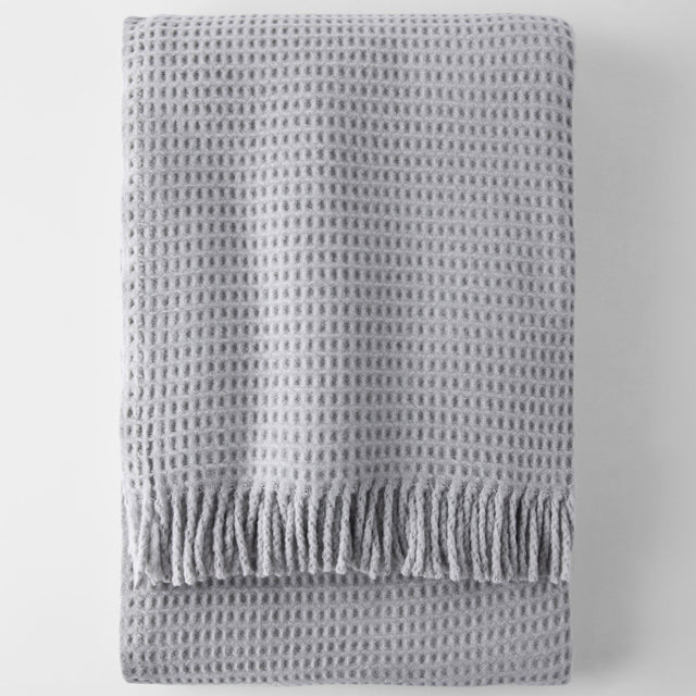 Mueble Manta Basics Waffle Gris Claro con acabado gris vista principal de estilo nórdico