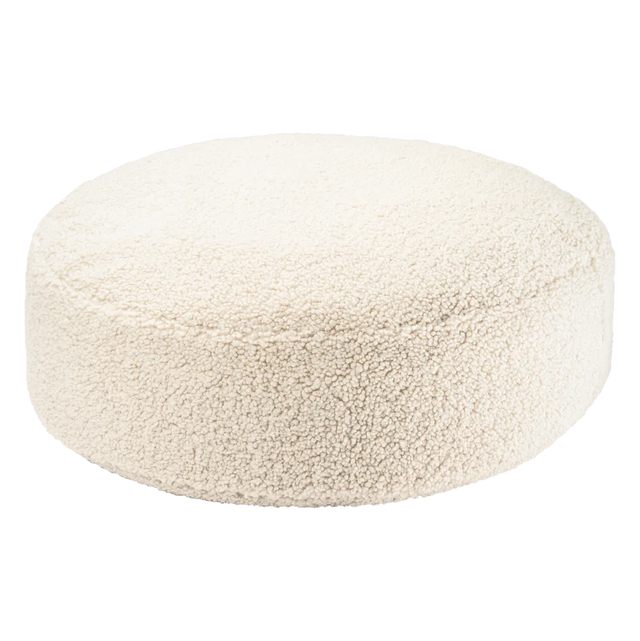 Mueble Puf Redondo de Borreguito Blanco Crema con acabado blanco, acabado crema vista principal de estilo nórdico