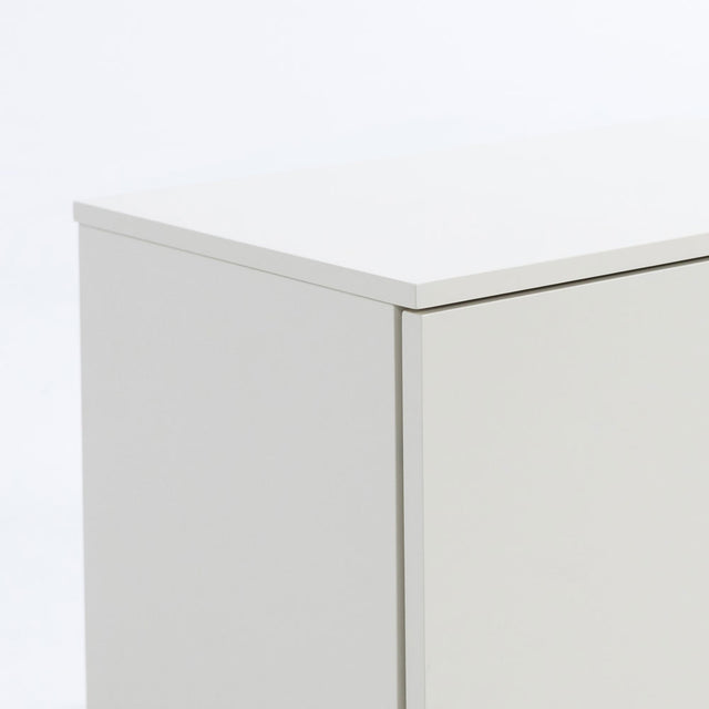 Mueble Auxiliar Nolla 100 Arena con acabado blanco detalle de estilo nórdico
