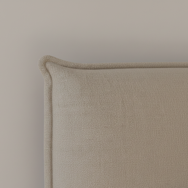 Mueble de diseño en madera natural en espacio de estilo nórdico