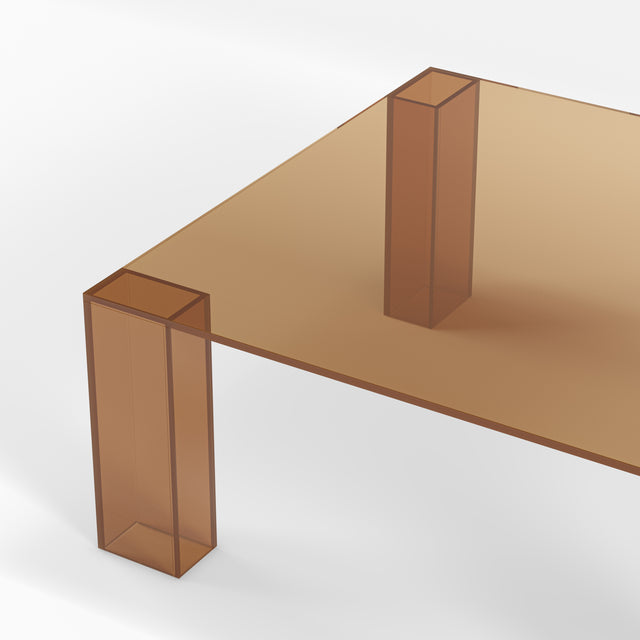 Mesa de centro Verena Marrón, detalle del acabado y la estructura desde otro ángulo