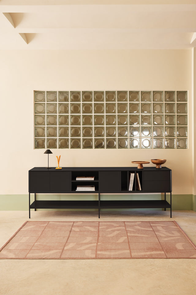 Mueble TV Platt 220 Negro con acabado negro, acabado gris vista principal de estilo nórdico