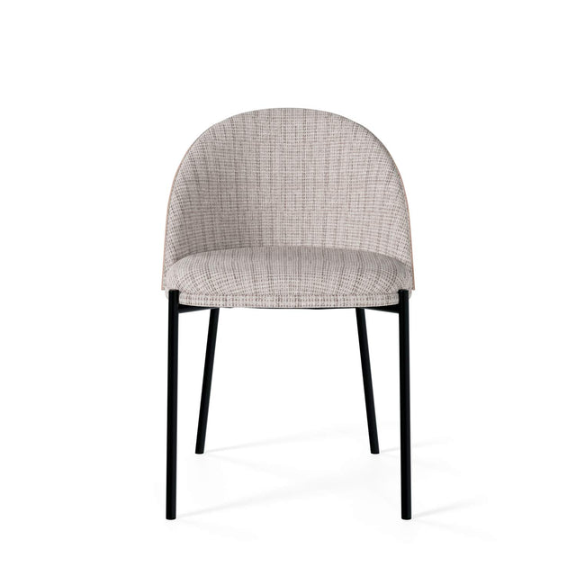 Silla Tapizada Casandra Taupe en ambiente de estilo nórdico
