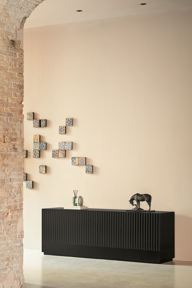 Aparador Doric 198 Negro con acabado negro en ambiente de estilo nórdico