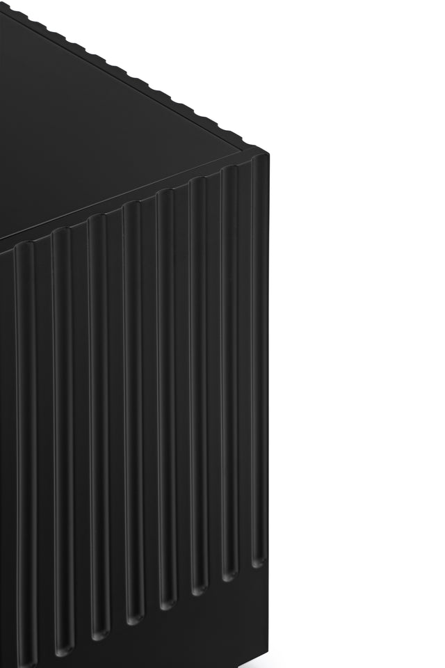 Aparador Doric 198 Negro con acabado negro en ambiente de estilo nórdico