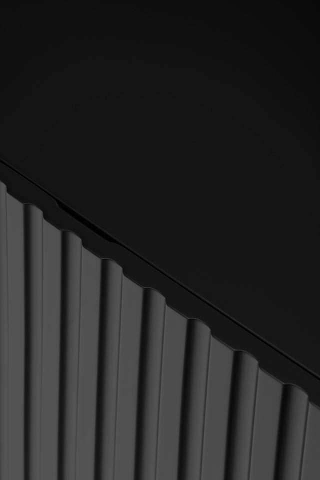 Aparador Doric 198 Negro con acabado negro en ambiente de estilo nórdico