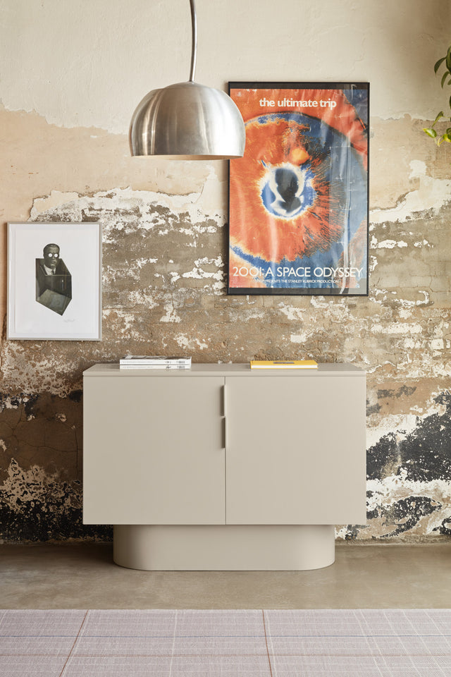 Cómoda Totem 110 Crema con acabado crema en ambiente de estilo nórdico