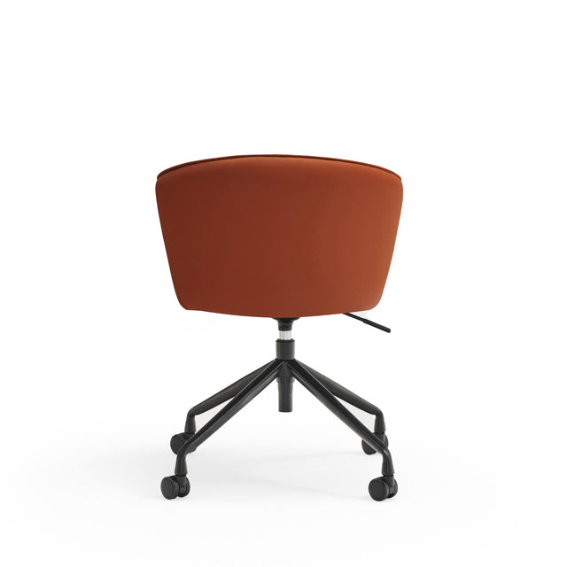 Silla Giratoria 360º ADD Terracota Con Ruedas en ambiente de estilo nórdico