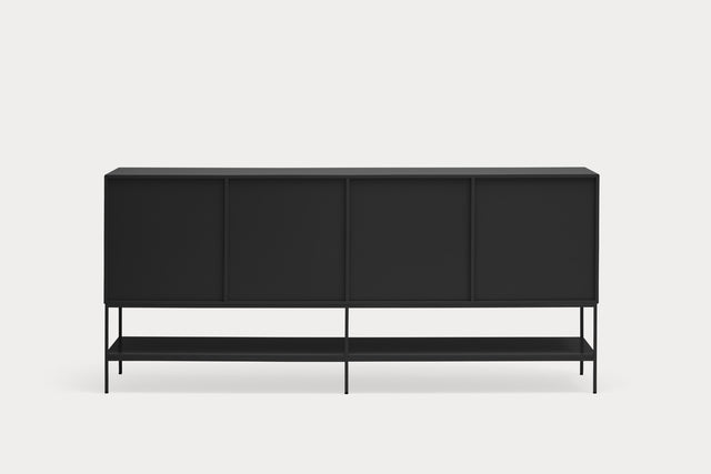 Aparador Platt 220 Negro con acabado negro en ambiente de estilo nórdico