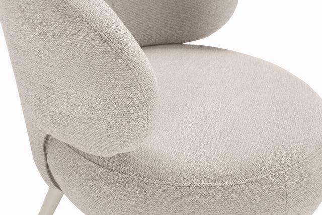 Sillón Liva Beige, vista lateral derecha desde otro ángulo