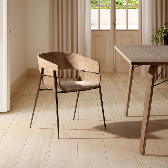 Mesa de comedor rectangular Lujan 180 cm Roble lavado, en ambiente de comedor