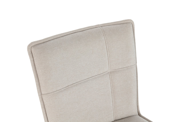 Silla de comedor Vesta Crema y patas crema, vista lateral derecha desde otro ángulo