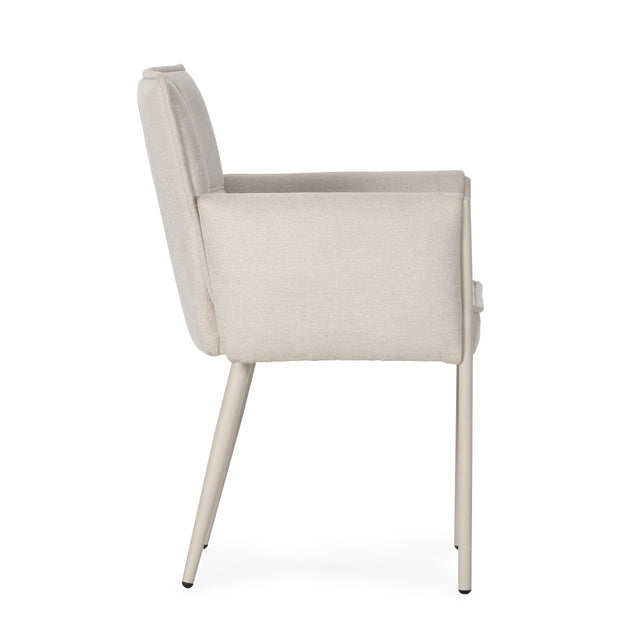 Sillón Vesta Crema y patas crema, vista lateral izquierda desde otro ángulo