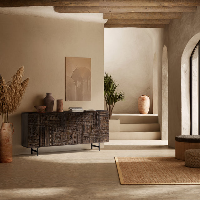 Aparador Kalai 160 cm Verde oliva patas metálicas, en ambiente de salón