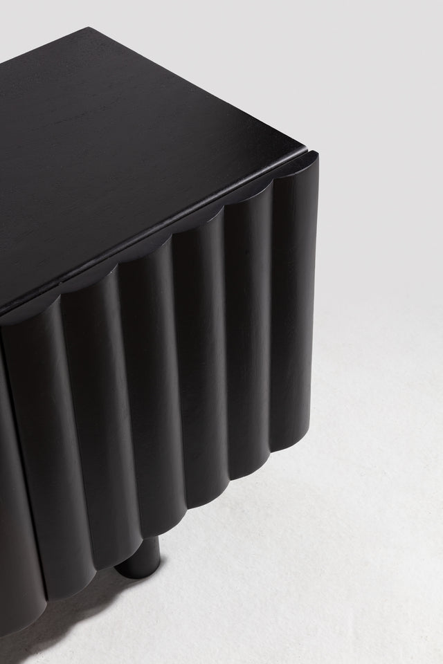 Mueble TV Tamira 160 cm Negro, vista lateral derecha desde otro ángulo