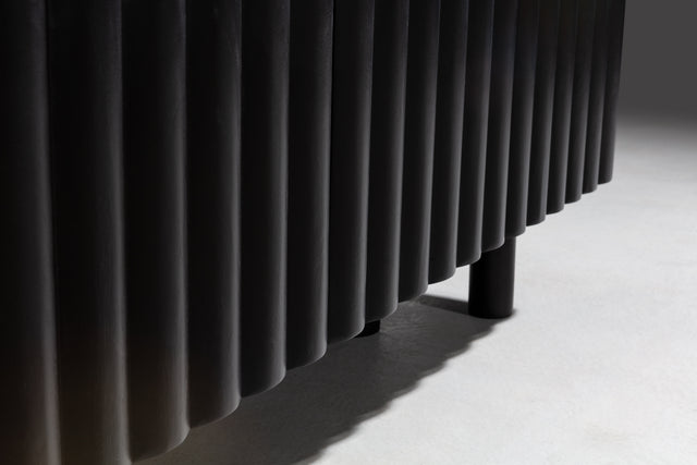 Mueble TV Tamira 160 cm Negro, vista lateral derecha desde otro ángulo