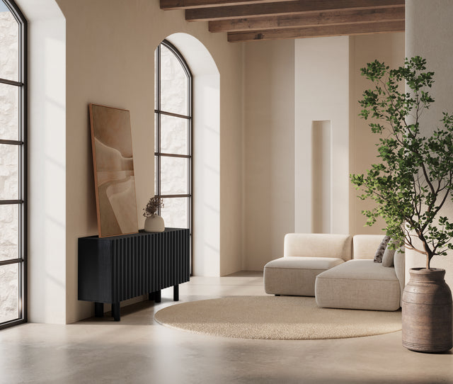 Aparador Tamira 160 cm Negro, en ambiente de salón