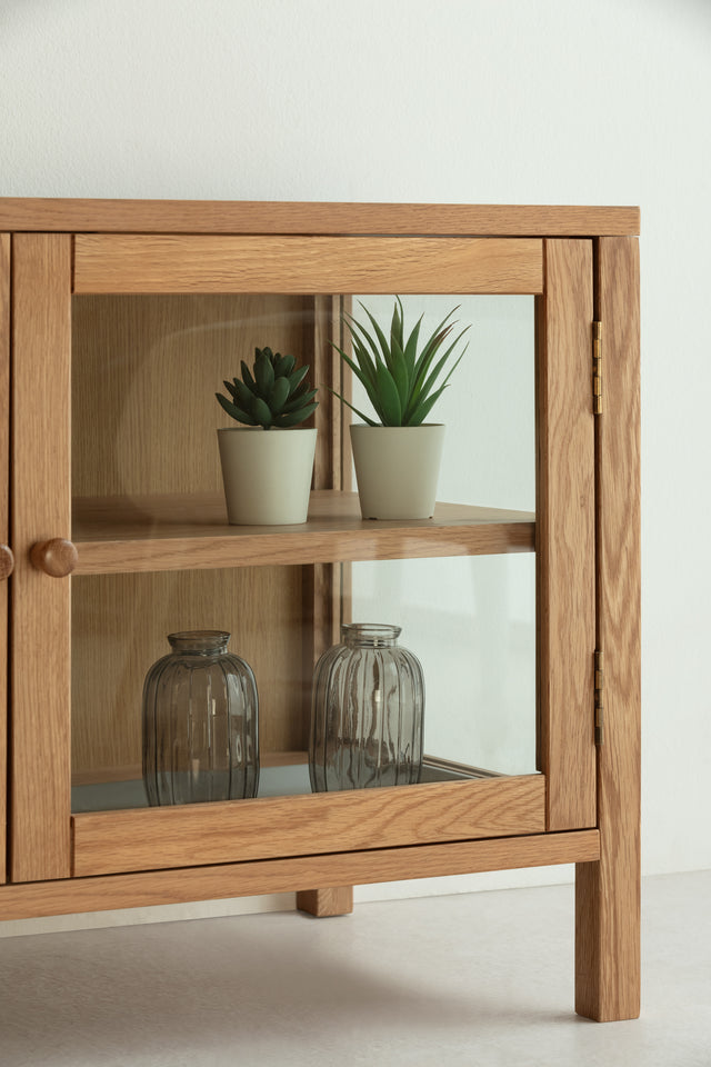 Mueble TV Ceci 160 cm Roble puertas de cristal, vista lateral derecha desde otro ángulo