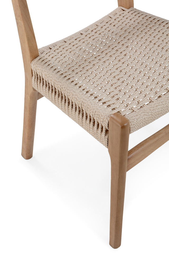 Silla de comedor Biel Roble, vista lateral derecha desde otro ángulo