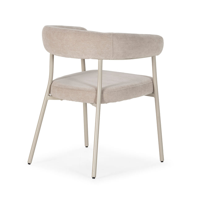 Silla de comedor Yuri Beige y patas crema, detalle del diseño