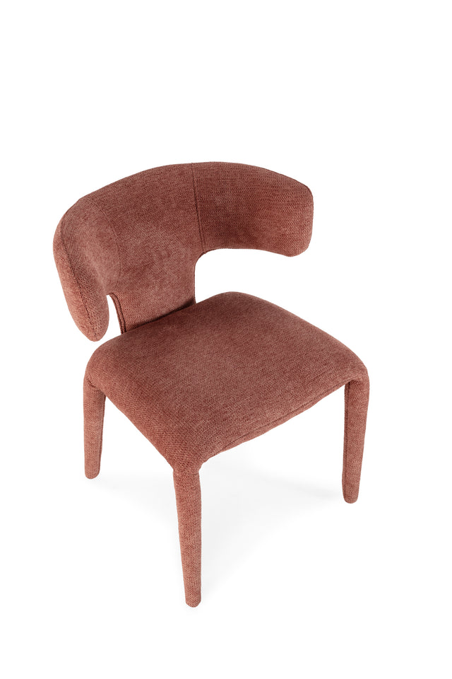 Silla de comedor Maca Terracota y patas tapizadas, detalle del diseño