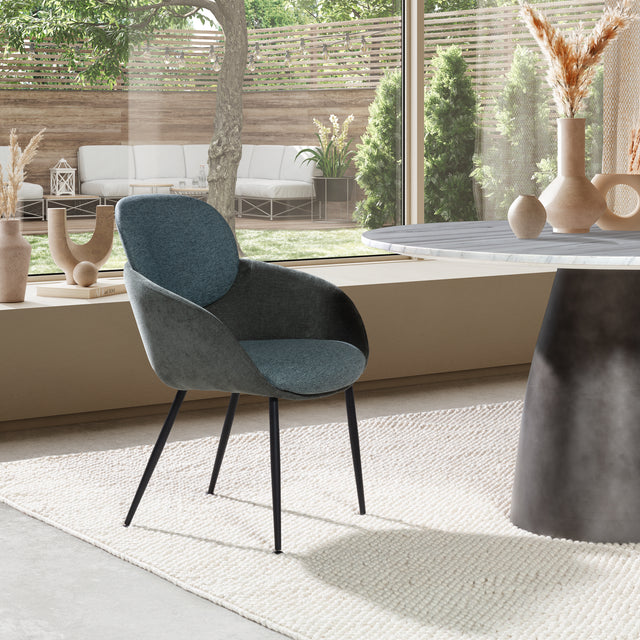Sillón Nure Verde bosque, en ambiente de salón desde otro ángulo