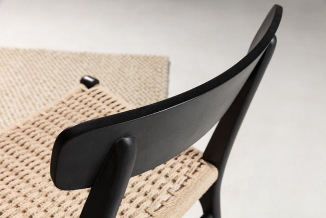 Silla de comedor Biel Negro, vista lateral derecha