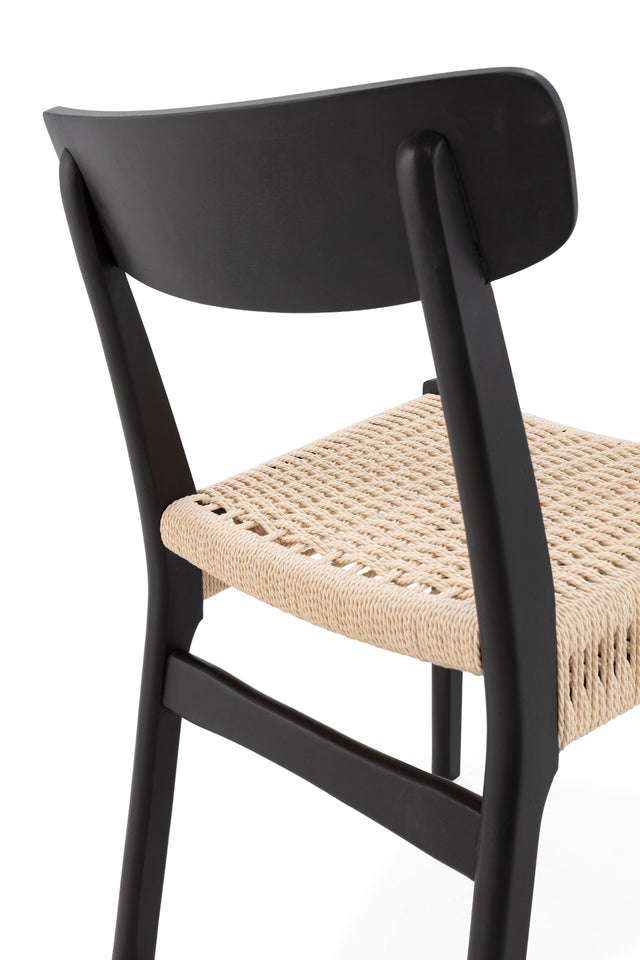 Silla de comedor Biel Negro, detalle del acabado