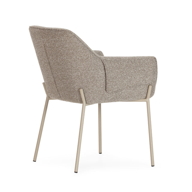 Sillón Suma Moka y patas moka, detalle del diseño