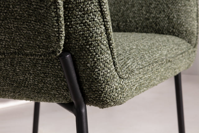 Sillón Suma Verde y patas negras, vista lateral derecha desde otro ángulo