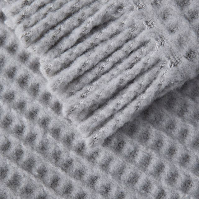 Mueble Manta Basics Waffle Gris Claro con acabado gris en ambiente de estilo nórdico