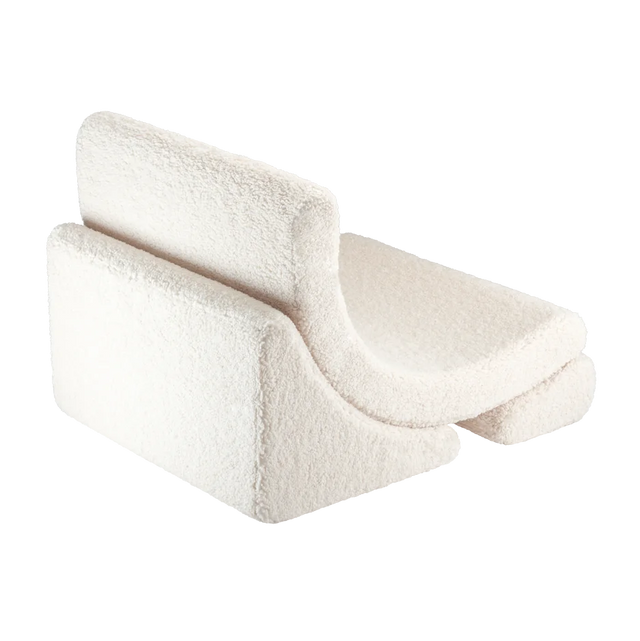 Sillón Infantil de Borreguillo Luna blanca crema con acabado crema en ambiente de estilo nórdico