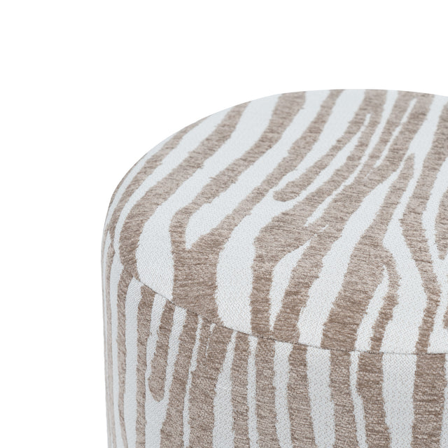 Puff Dennis Beige | detalle de diseño | Somcasa Vlc | 00PF204425 | imagen 3