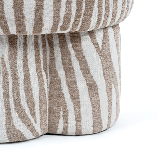 Puff Jay Beige | detalle de diseño | Somcasa Vlc | 00PF204525 | imagen 3