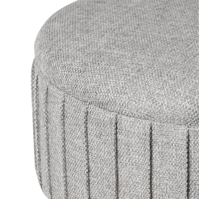 Puff Ethan Gris | detalle de diseño | Somcasa Vlc | 00PF202821 | imagen 3