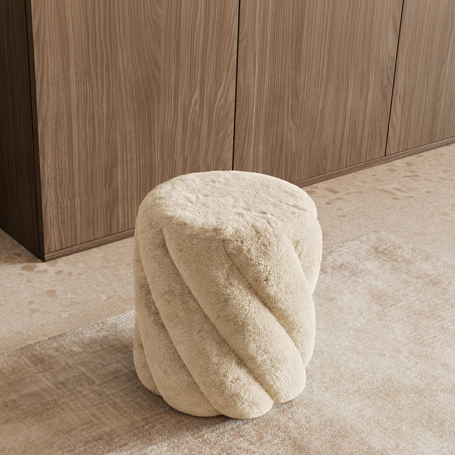 Puff Derek Beige | detalle de diseño | Somcasa Vlc | 00PF203825 | imagen 3
