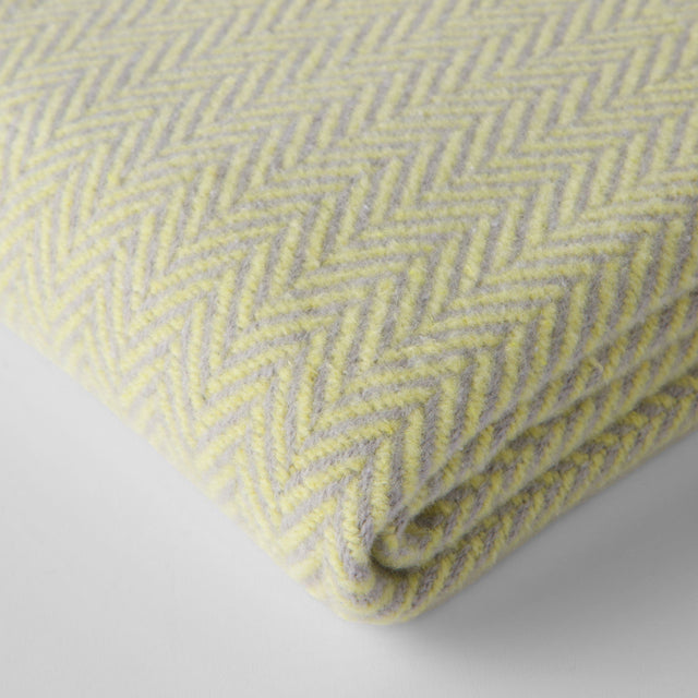 Mueble Manta Skyline 2 Amarillo Claro en ambiente de estilo nórdico