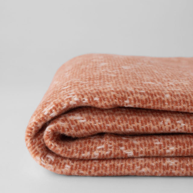 Mueble Manta Stellar Coral en ambiente de estilo nórdico