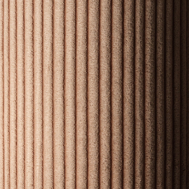 Mueble Cojín Cuadrado de Pana Marrón en ambiente de estilo nórdico