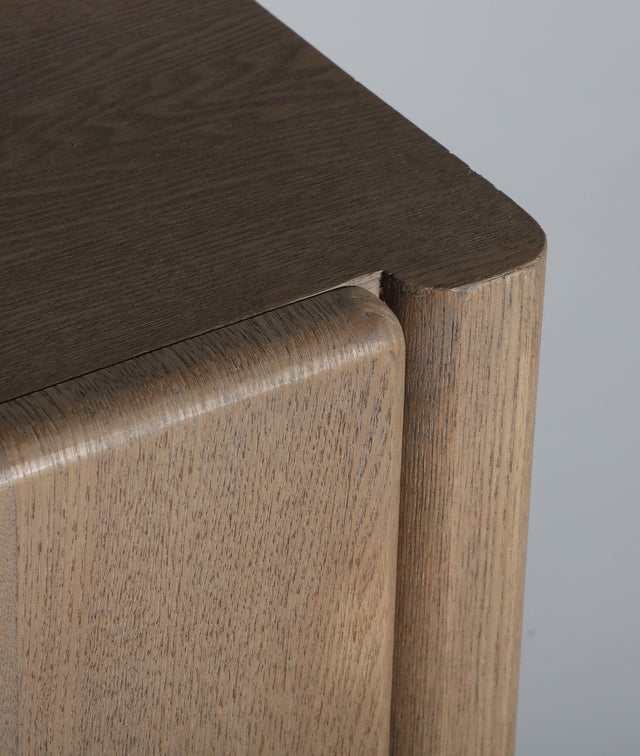 Vista detalle puerta Aparador Busk 160 cm Madera de fresno en color marrón claro Kodu Homedesign Slowdeco
