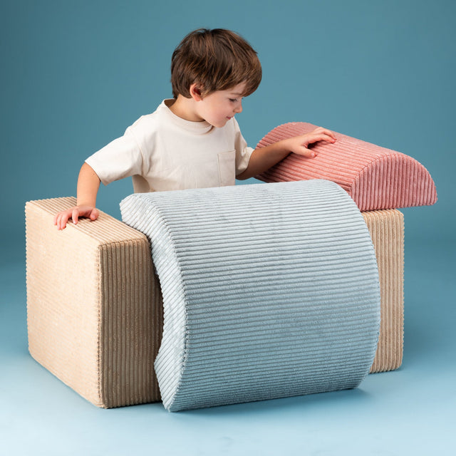 Mueble Set de Juego Arcoíris con acabado beige vista frontal de estilo nórdico