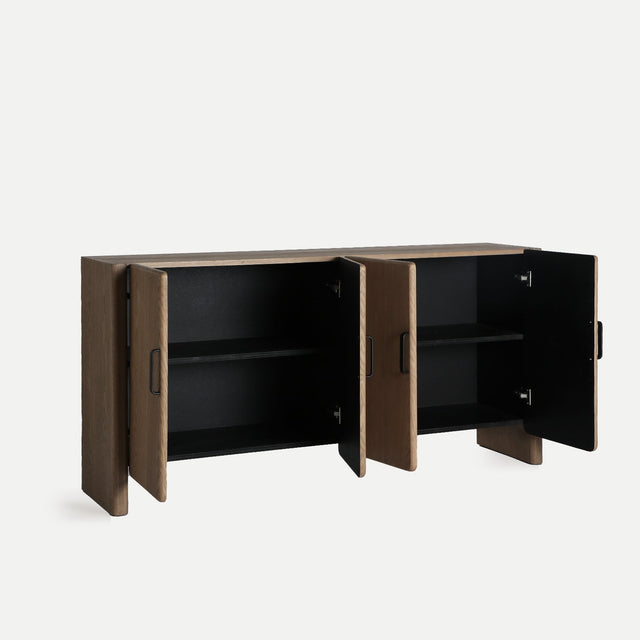 Vista lateral Aparador Busk 160 cm Madera de fresno en color marrón claro puertas abiertas Kodu Homedesign Slowdeco
