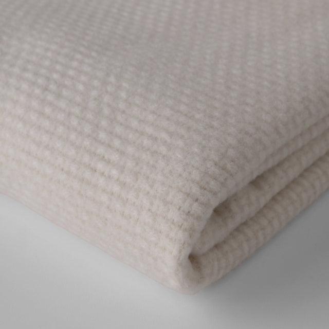 Mueble Manta Zen Crema con acabado crema en ambiente de estilo nórdico