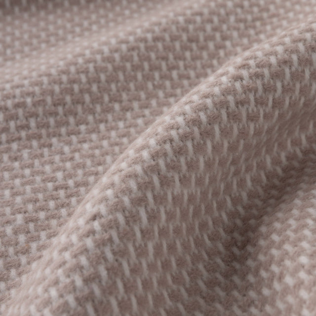 Mueble Manta Zen Rosa Polvo en ambiente de estilo nórdico