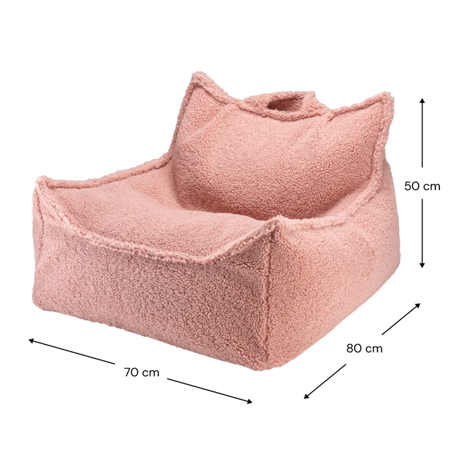Silla Set Puf Infantil Silla + Cuadrado de Borreguillo Rosa en ambiente de estilo nórdico
