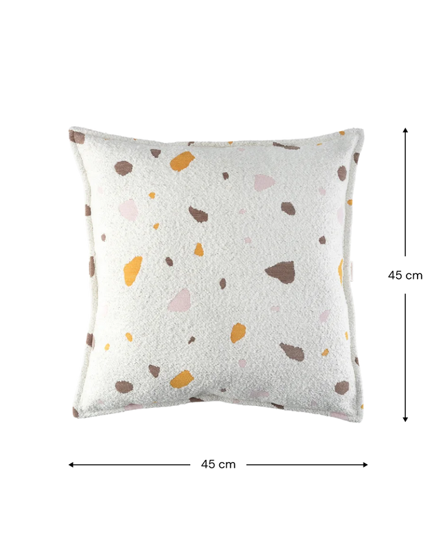 Mueble Cojín Cuadrado de Bouclé & Chenilla Terrazo Blanco con acabado blanco en ambiente de estilo nórdico