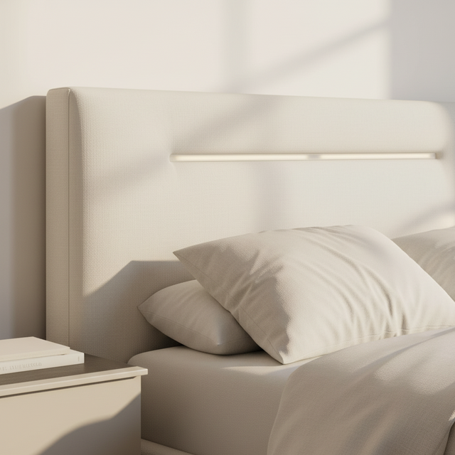 Mueble de diseño en madera natural en espacio de estilo nórdico