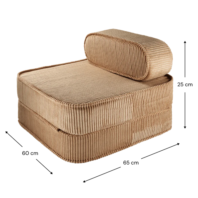 Sillón Infantil Plegable de Pana Marrón en ambiente de estilo nórdico
