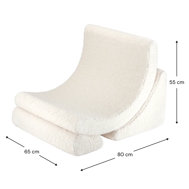 Sillón Infantil de Borreguillo Luna blanca crema con acabado crema en ambiente de estilo nórdico